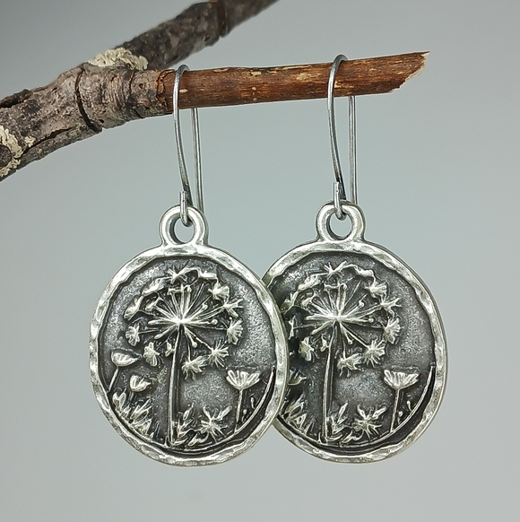 HAND CRAFTED Rustic Boho Silver Dandelion Botanical Dangle Earrings - Picture 2 of 6